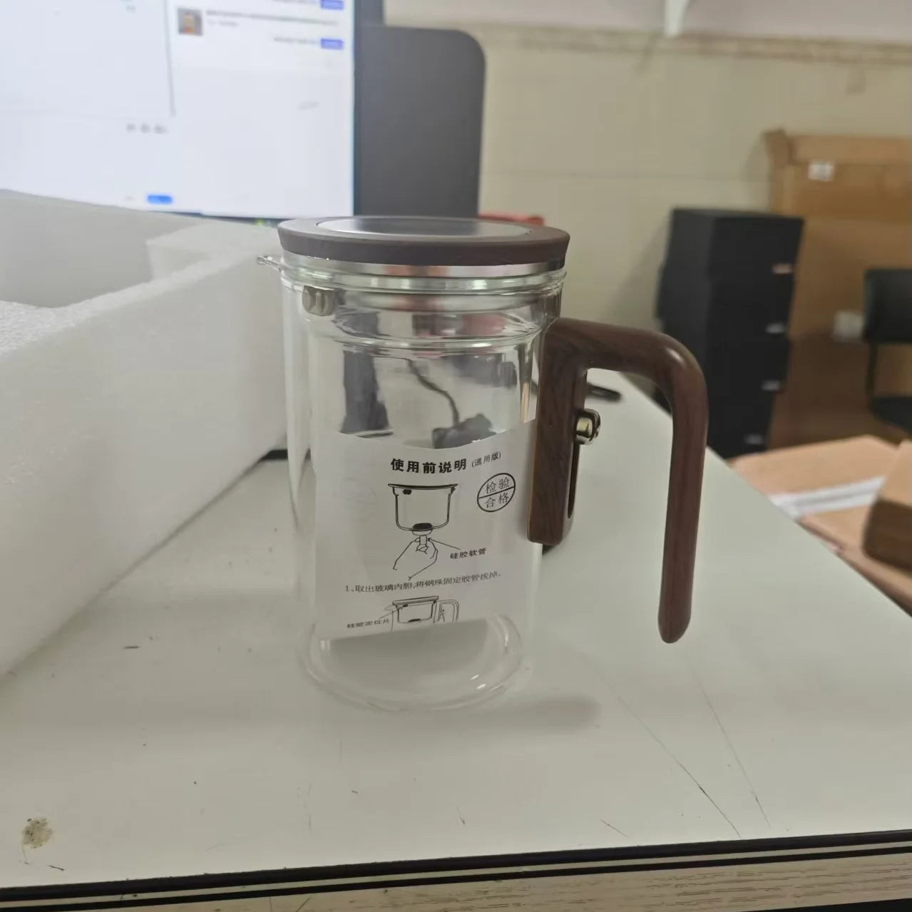 Glass Teapot with Wooden Handle