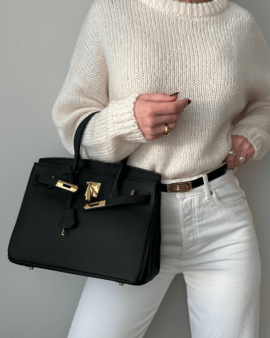 Women’s Structured Handbag – Elegant Classic Tote with Gold Lock
