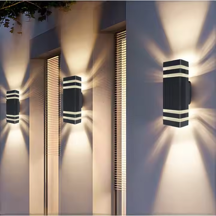 2-way Outdoor Wall Light