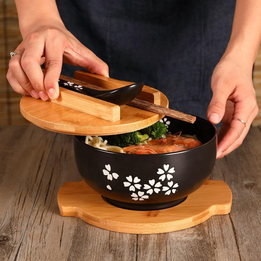 Japanese Handpainted Ramen Bowl Set