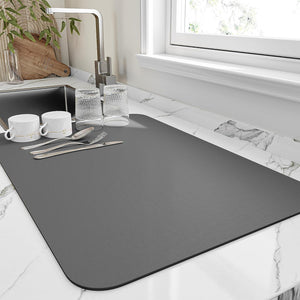 AeroDry – Luxe Quick-Drying Kitchen Mat with Superior Absorption
