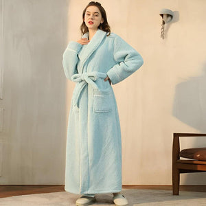 VeluLuxe – Elegant Flannel Bathrobe with Ultimate Comfort