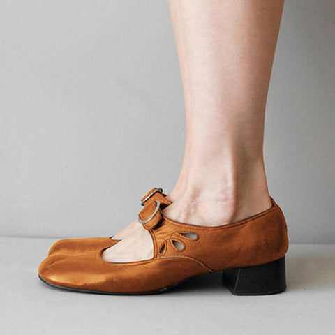 Beatrice | Vintage Shoes with a Rounded Toe