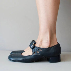 Beatrice | Vintage Shoes with a Rounded Toe