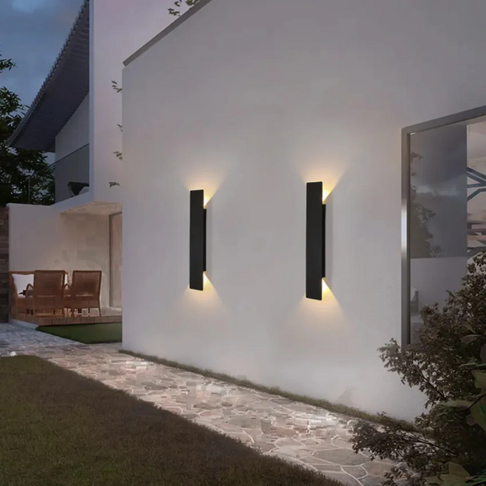 Weatherproof Aluminum Outdoor Wall Light – Modern LED Landscape Lighting for Gardens and Facades