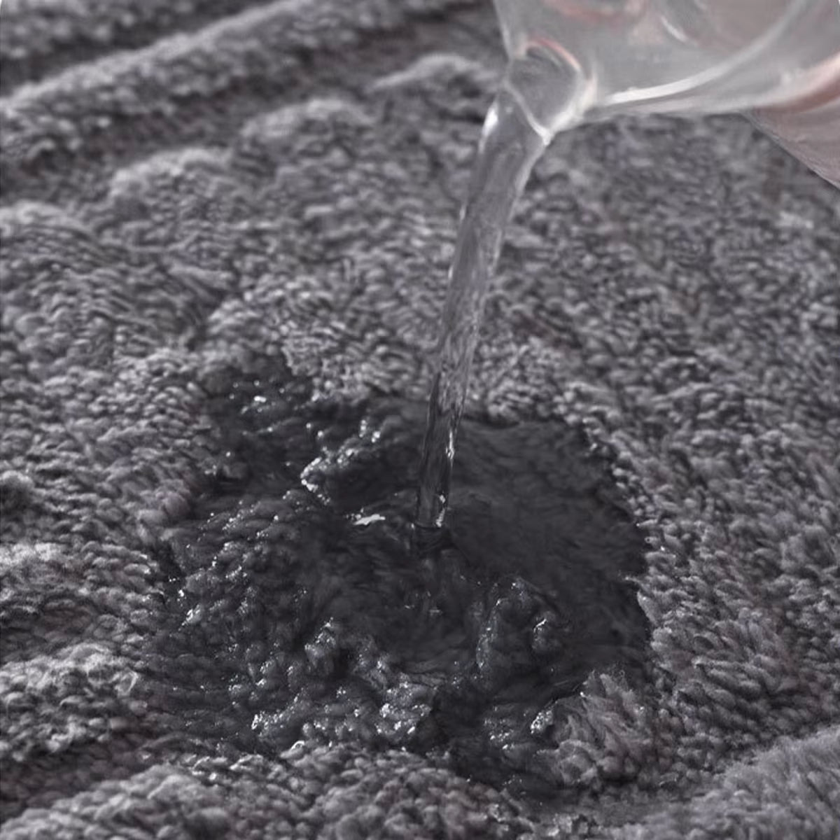 FormaGrid Bath Mat – Sculpted Softness for Everyday Grounding