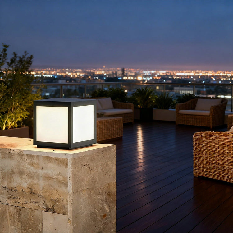 Solar Waterproof Post Cap Aluminum Column Pedestal Light